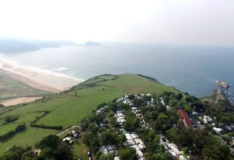 Hotelli Zarautz Beachside Surf Camp