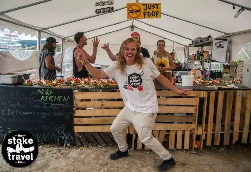 Hotelli Zarautz Beachside Surf Camp