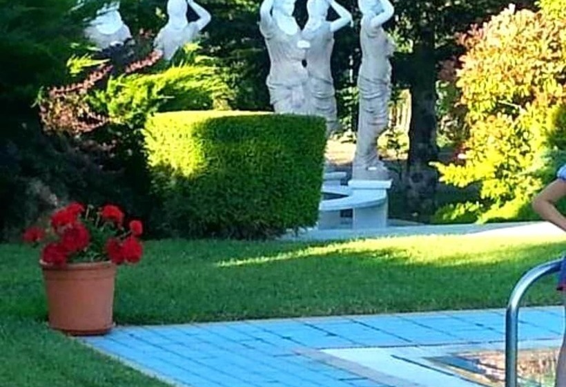 Mansion With 4 Bedrooms In Congosto, With Enclosed Garden And Wifi