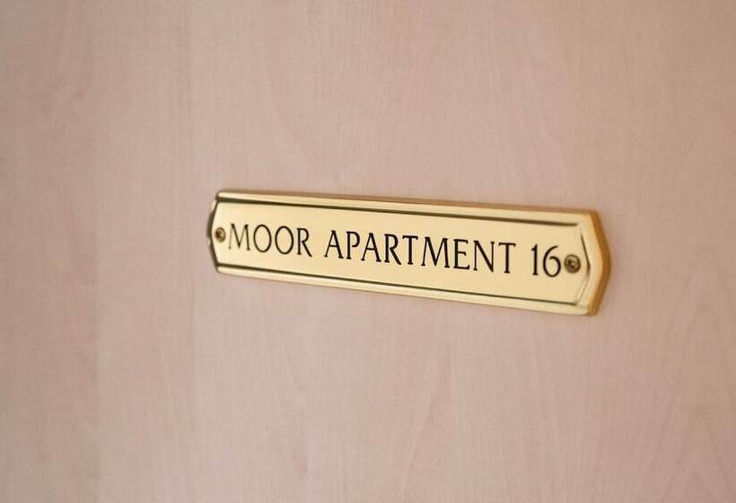 Moor Apartment