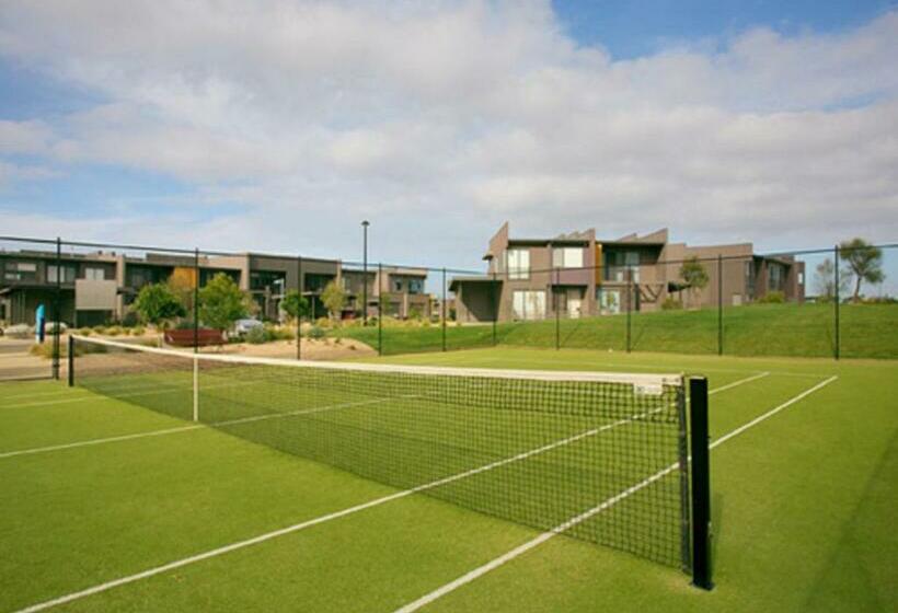 Torquay Golf Retreats   Pool, Beach, Tennis, Golf