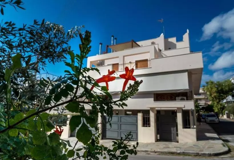 Leo   Unique Glyfada Apartment