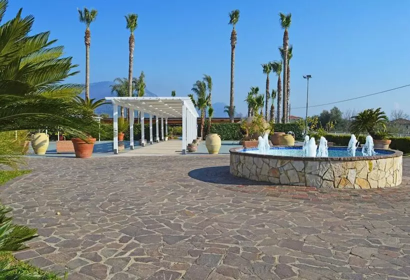 Hostelli & Resort Perla