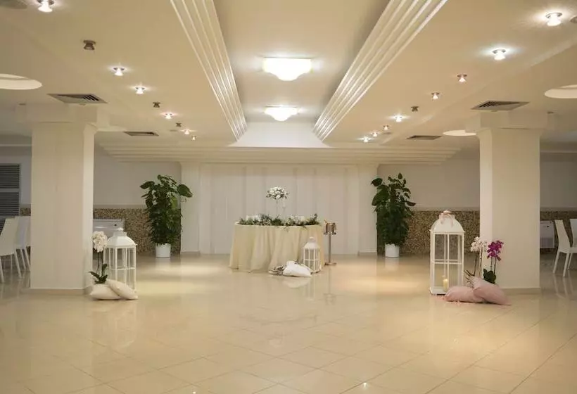 Hostelli & Resort Perla