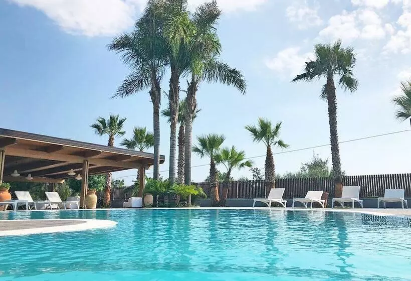 Hostelli & Resort Perla