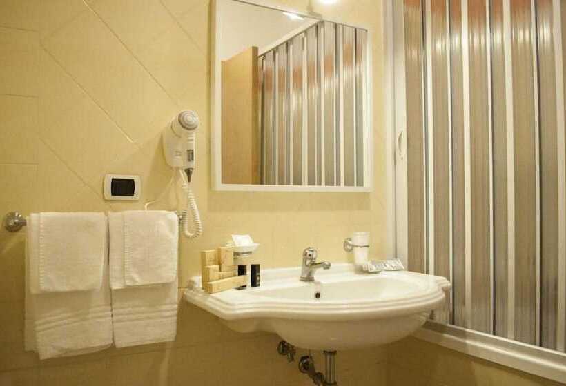 簡易ホテル & Resort Perla