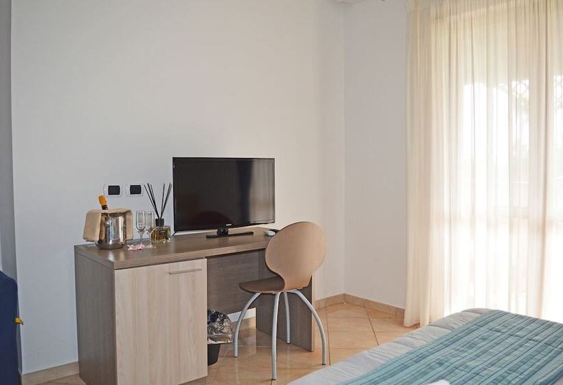 簡易ホテル & Resort Perla