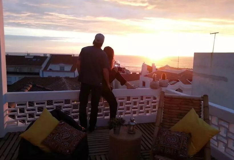 Nesha Ericeira Flats