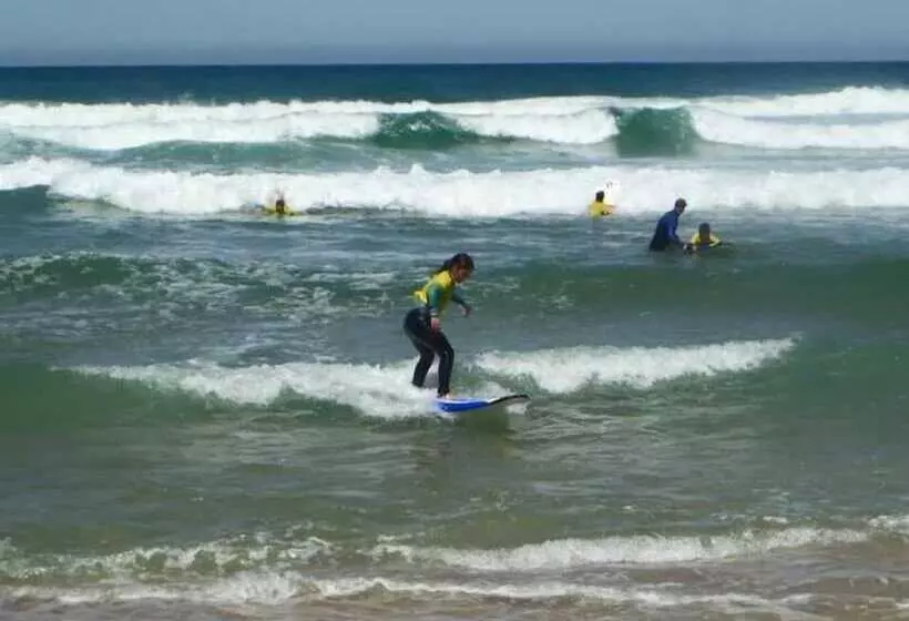 Nesha Ericeira Flats