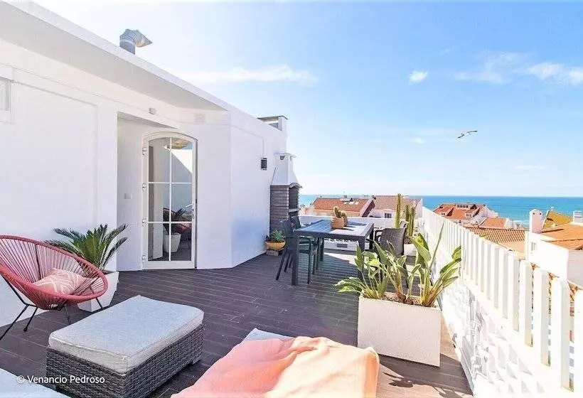 Nesha Ericeira Flats