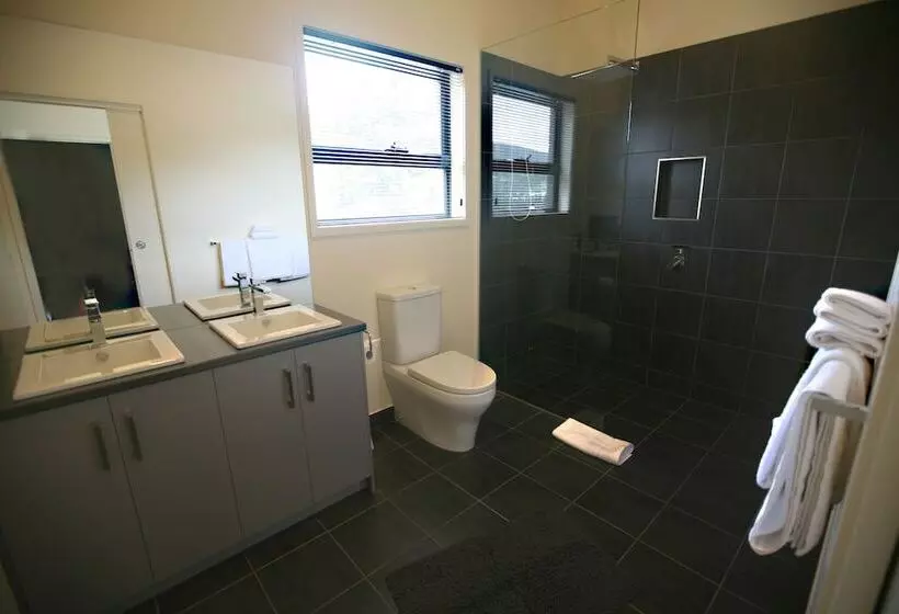 New Norfolk Holiday Apartments