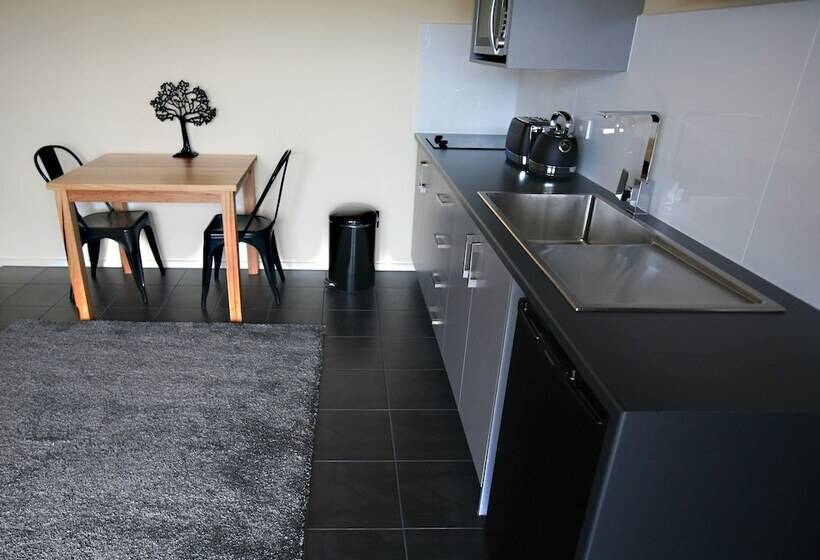 New Norfolk Holiday Apartments