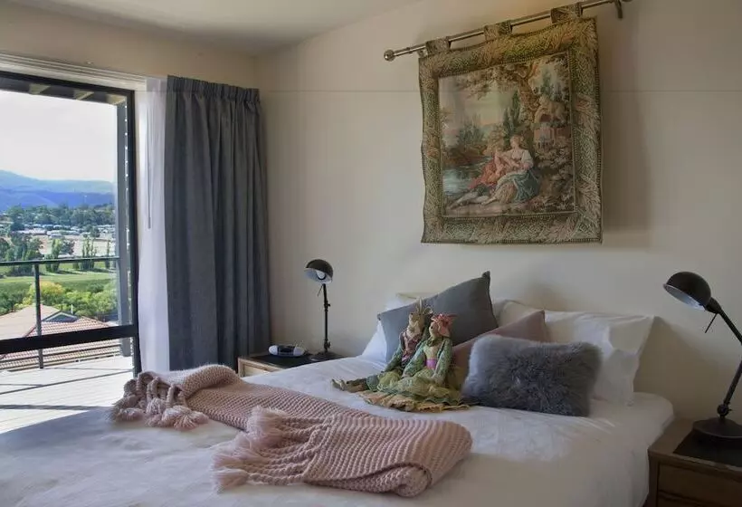 New Norfolk Holiday Apartments