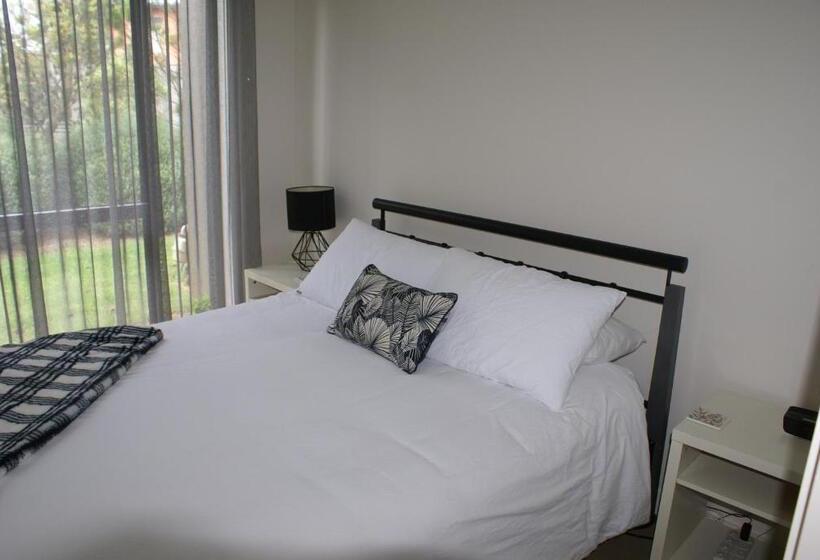 Torquay Golf Retreats   Pool, Beach, Tennis, Golf