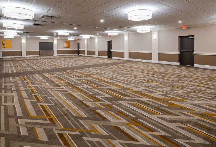 בית מלון כפרי Best Western Premier Airport/expo Center