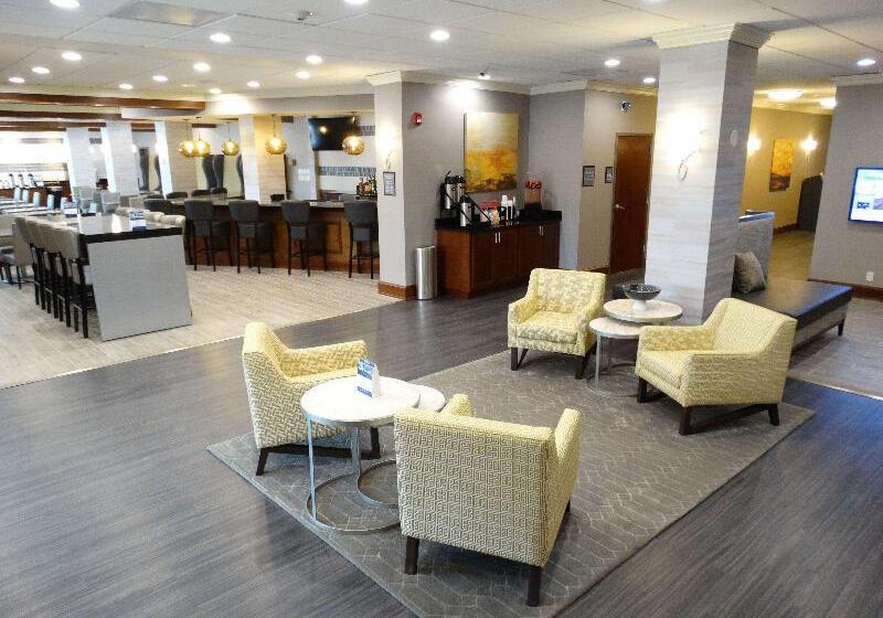 בית מלון כפרי Best Western Premier Airport/expo Center