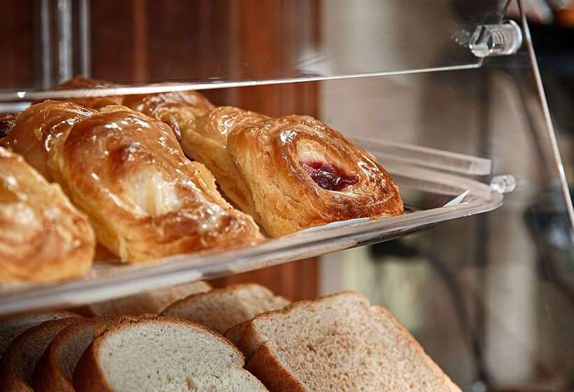 فندق The Inn At Tree City, Bw Signature Collection