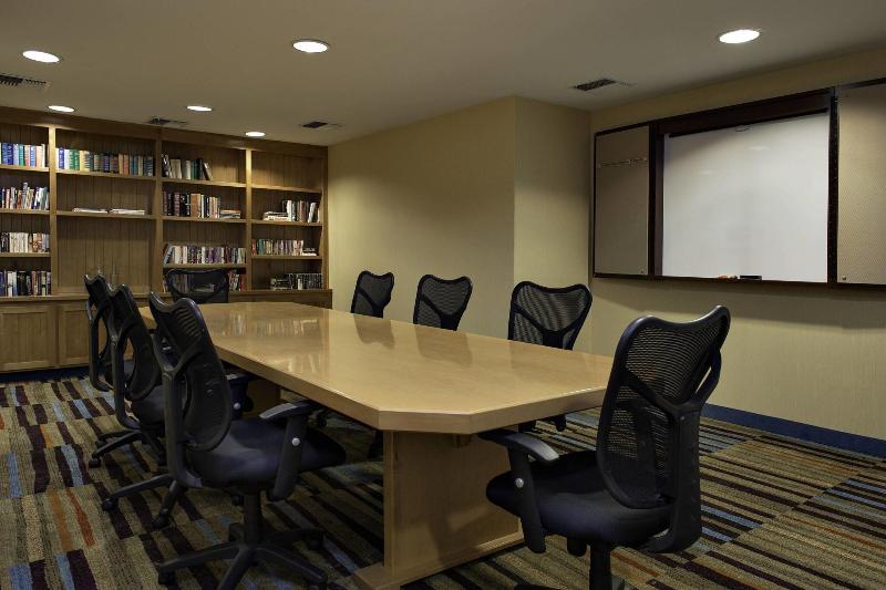 בית מלון כפרי Fairfield Inn And Suites Santa Rosa Sebastopol