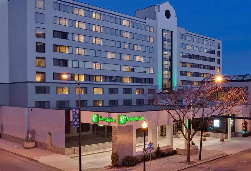 هتل Holiday Inn Bridgeporttrumbullfairfield, An Ihg
