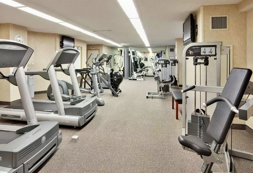 هتل Holiday Inn Bridgeporttrumbullfairfield, An Ihg