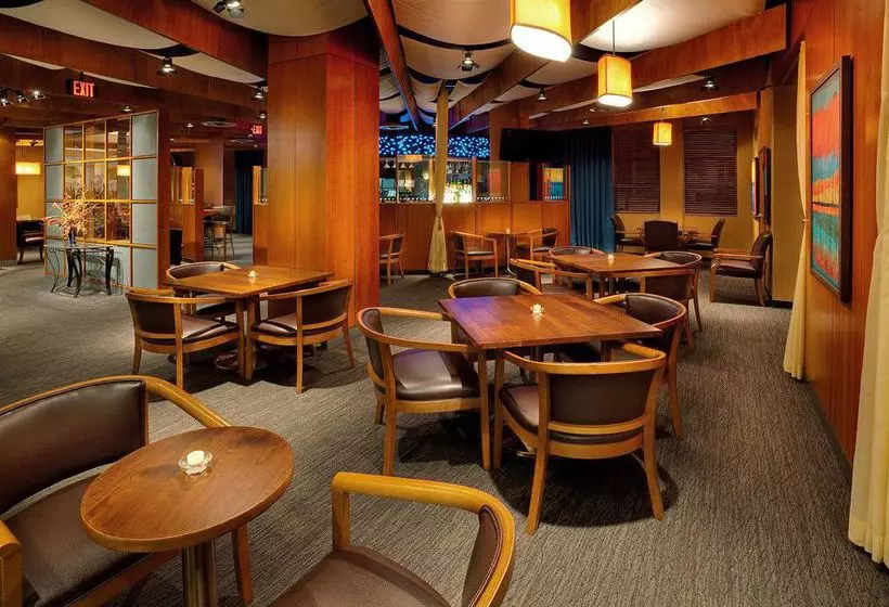 هتل Holiday Inn Bridgeporttrumbullfairfield, An Ihg