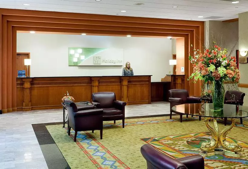 هتل Holiday Inn Bridgeporttrumbullfairfield, An Ihg