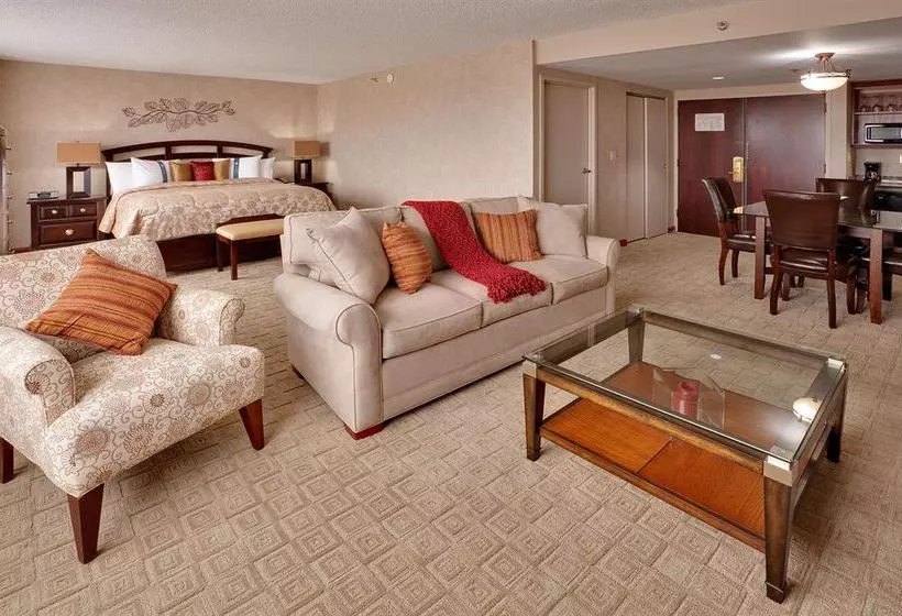 هتل Holiday Inn Bridgeporttrumbullfairfield, An Ihg