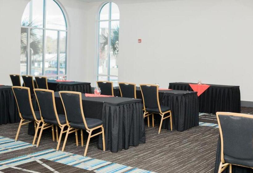 Holiday Inn Express Hotel & Suites Columbia Fort Jackson, An Ihg