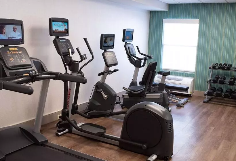 Holiday Inn Express Hotel & Suites Conover   Hickory Area, An Ihg