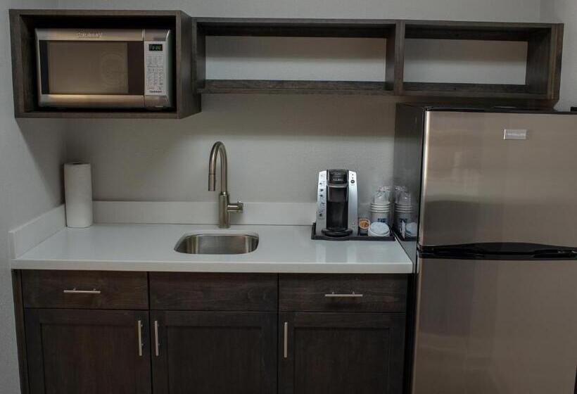 Holiday Inn Express Hotel & Suites Conover   Hickory Area, An Ihg