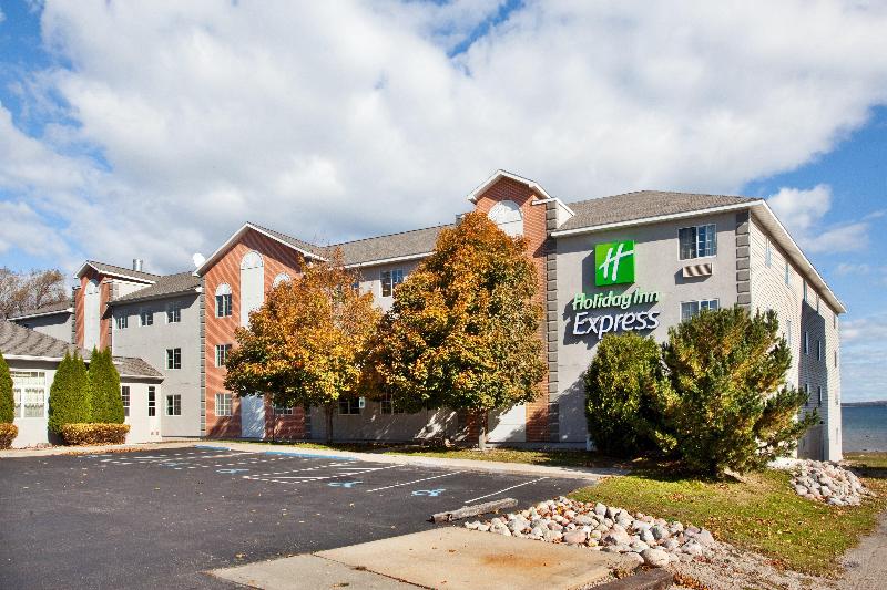 Отель Holiday Inn Express St Ignace Lake Central, An Ihg