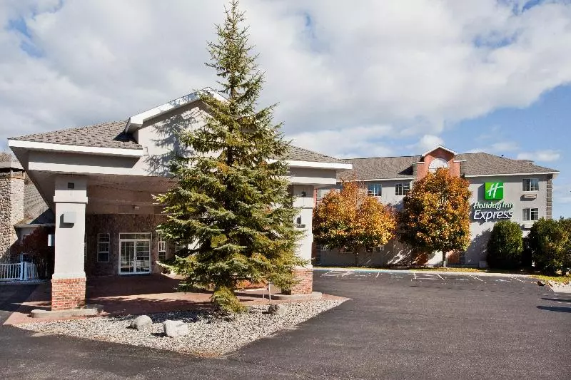 호텔 Holiday Inn Express St Ignace Lake Central, An Ihg