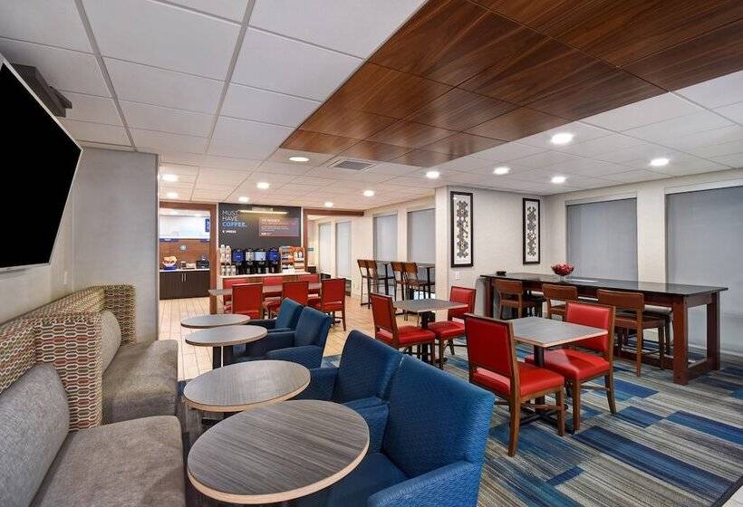 Otel Holiday Inn Express & Suites Allentown Dorney Park Area, An Ihg