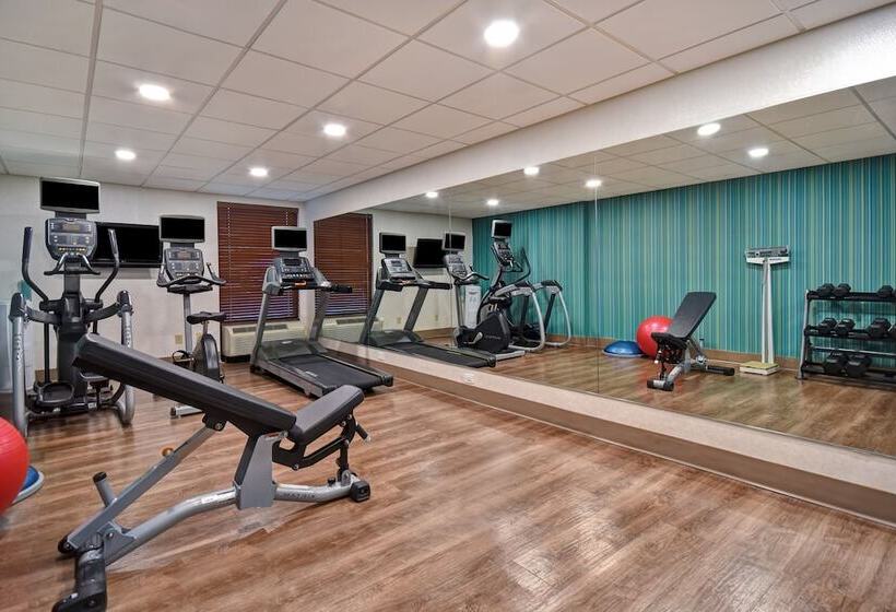 Otel Holiday Inn Express & Suites Allentown Dorney Park Area, An Ihg