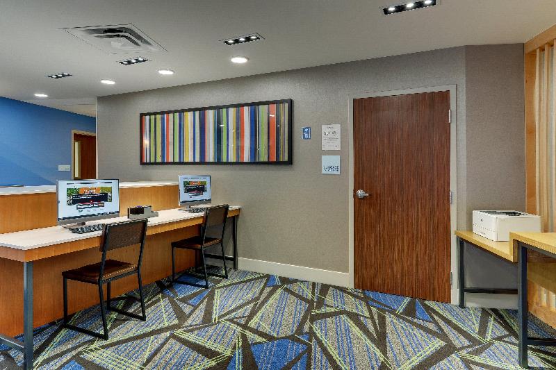 Отель Holiday Inn Express & Suites Troy By Ihg