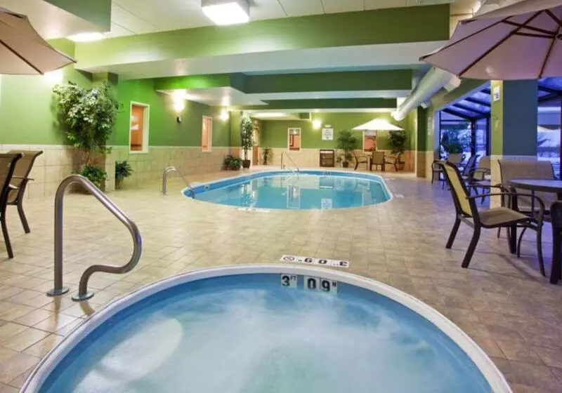 בית מלון כפרי Holiday Inn Express & Suites Troy By Ihg