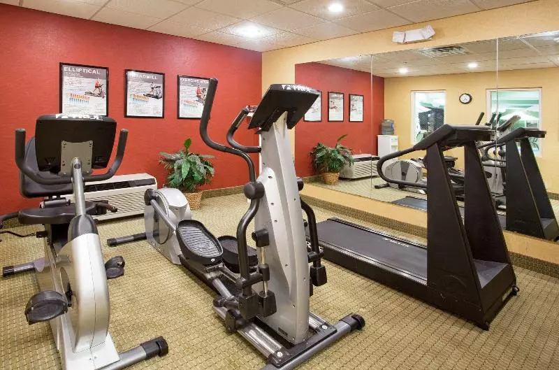 בית מלון כפרי Holiday Inn Express & Suites Troy By Ihg