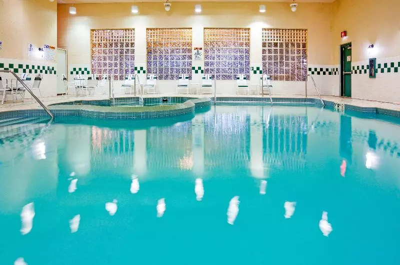 ホテル Holiday Inn & Suites Downtown La Crosse