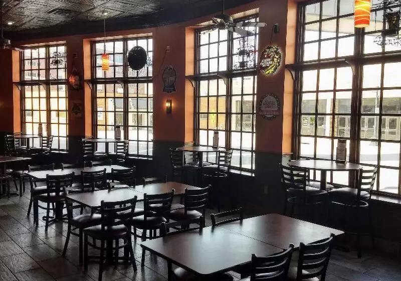 ホテル Holiday Inn & Suites Downtown La Crosse