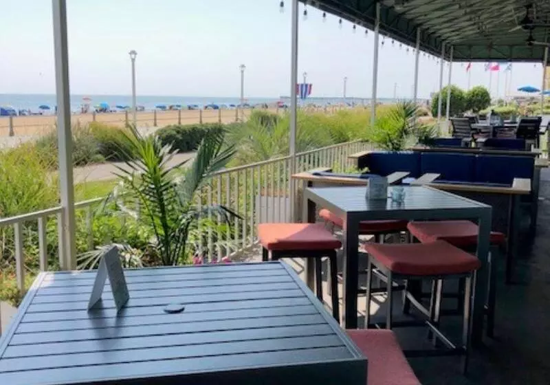 هتل Holiday Inn Va Beach Oceanside 21st St, An Ihg