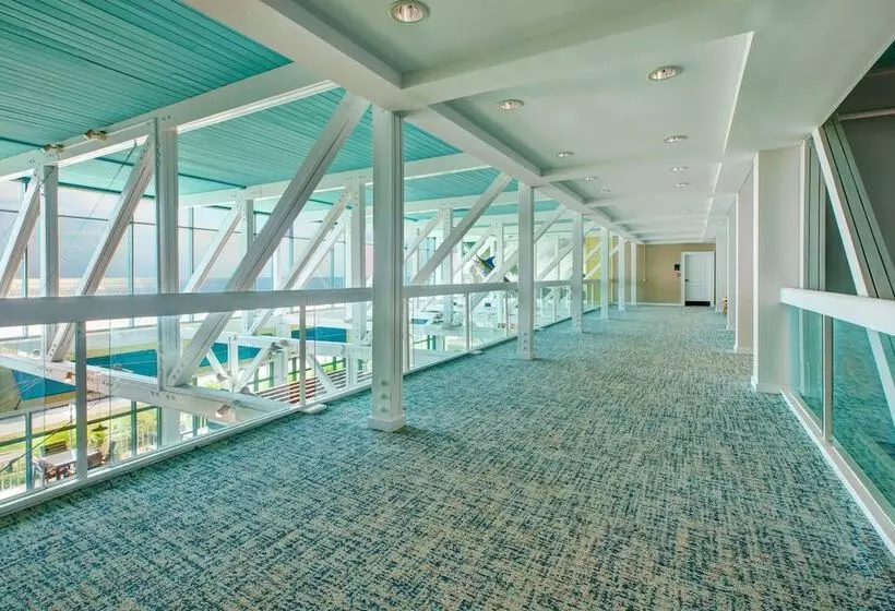 هتل Holiday Inn Va Beach Oceanside 21st St, An Ihg