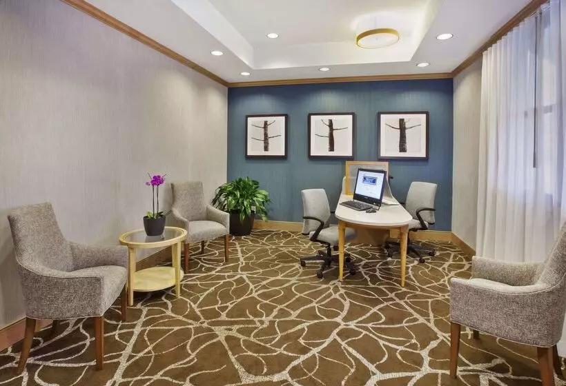 Отель Homewood Suites By Hilton Daytonfairborn