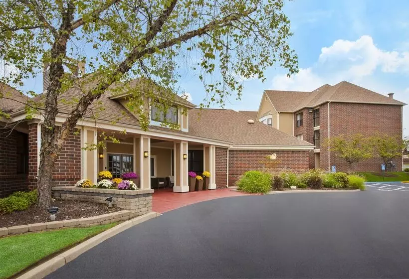 Отель Homewood Suites By Hilton Daytonfairborn