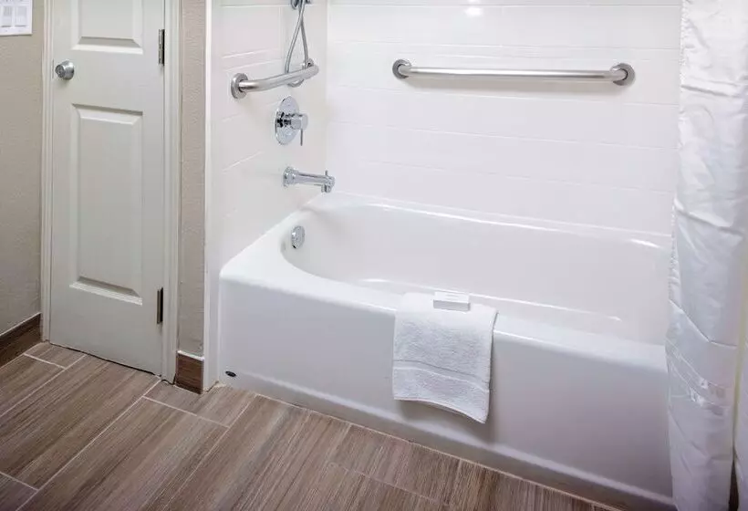 Отель Homewood Suites By Hilton Ft. Worthbedford