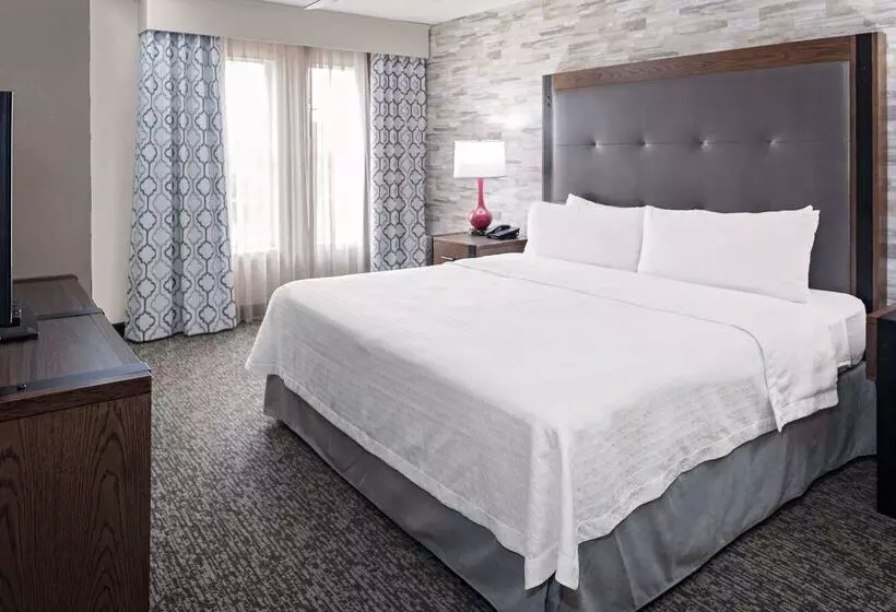 Отель Homewood Suites By Hilton Ft. Worthbedford