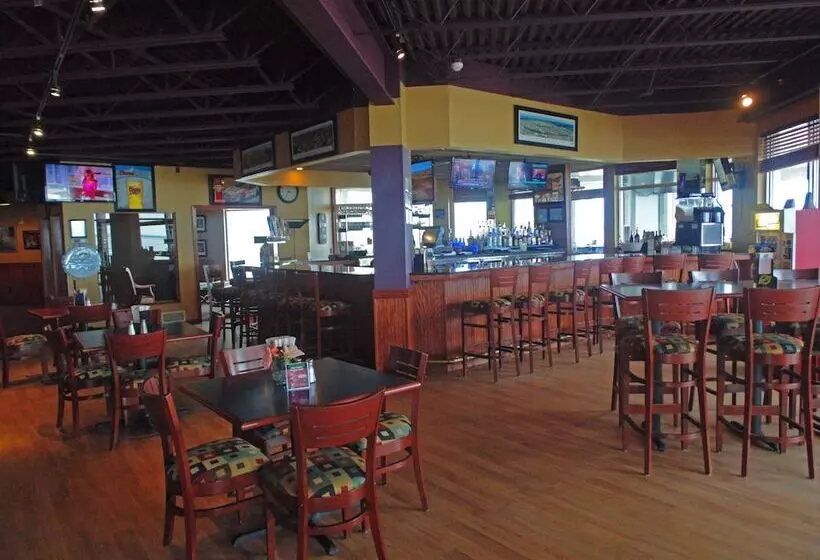 Отель Lakeside Resort & Conference Center