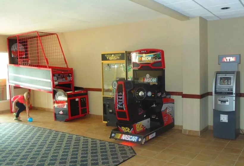 Отель Lakeside Resort & Conference Center