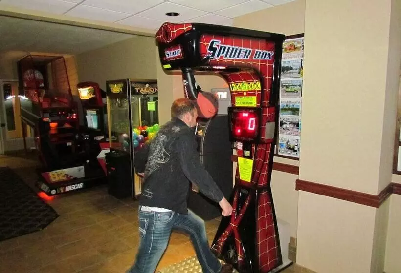 Отель Lakeside Resort & Conference Center