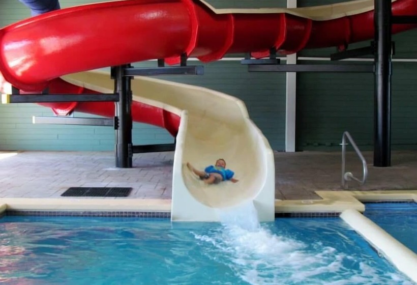 هتل Lakeside Resort & Conference Center