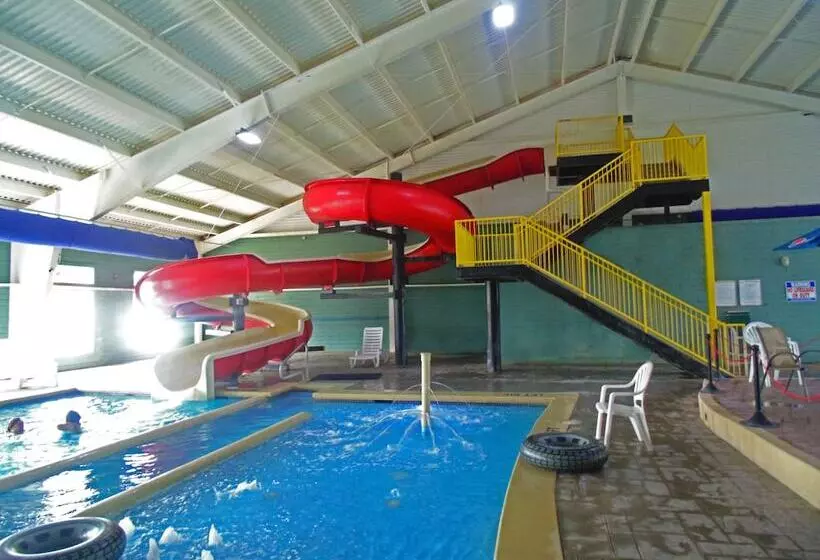 Отель Lakeside Resort & Conference Center